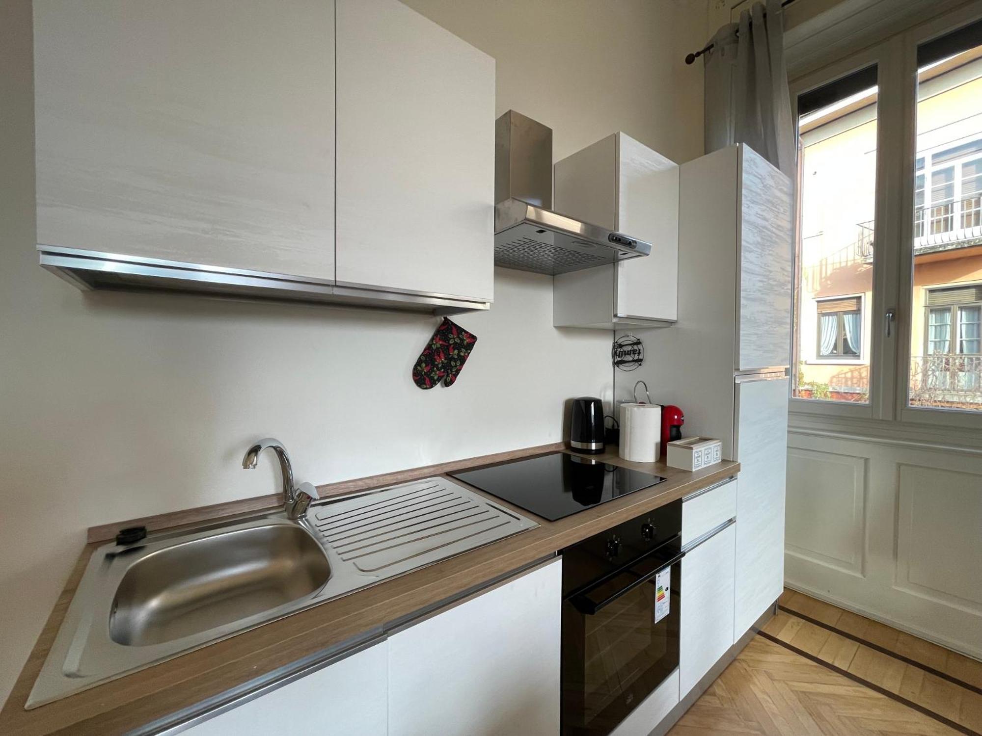 Bg Central Royal Suite Con Parcheggio - Vista Citta Alta Bergamo Bagian luar foto