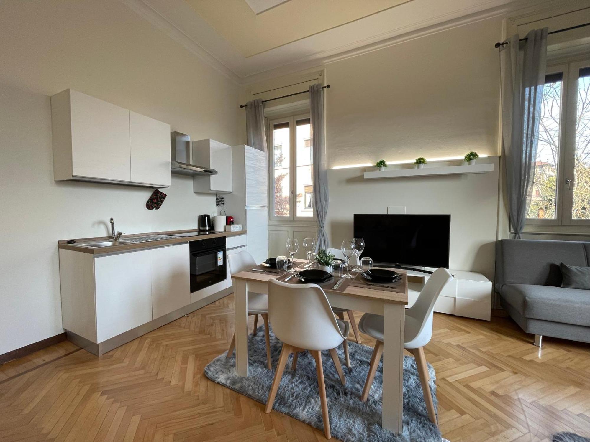 Bg Central Royal Suite Con Parcheggio - Vista Citta Alta Bergamo Bagian luar foto