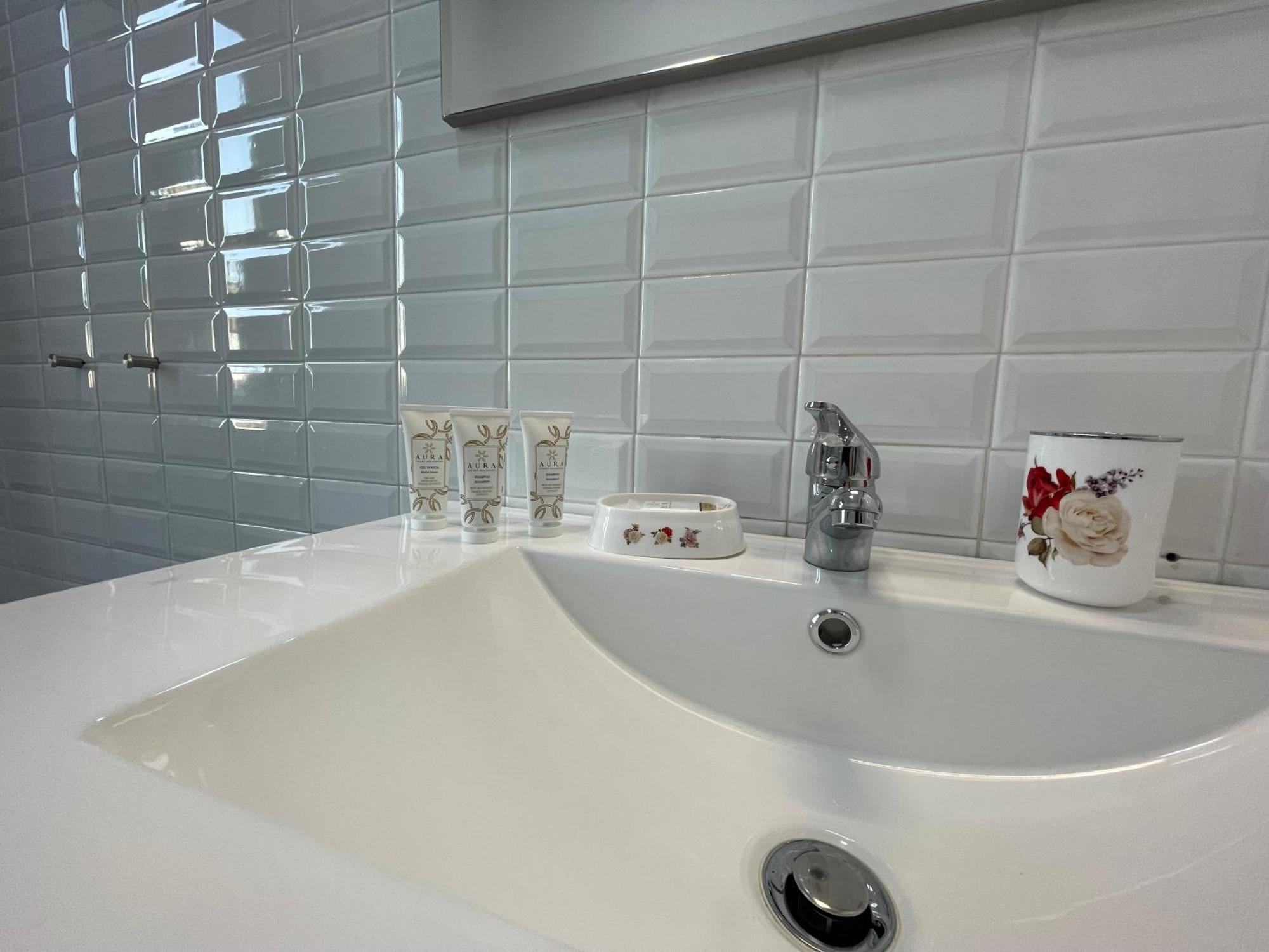 Bg Central Royal Suite Con Parcheggio - Vista Citta Alta Bergamo Bagian luar foto