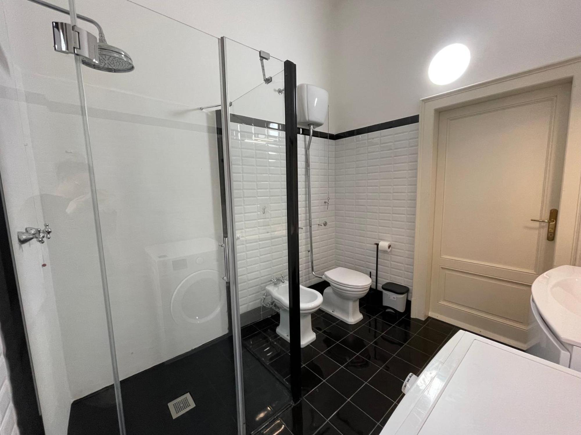 Bg Central Royal Suite Con Parcheggio - Vista Citta Alta Bergamo Bagian luar foto