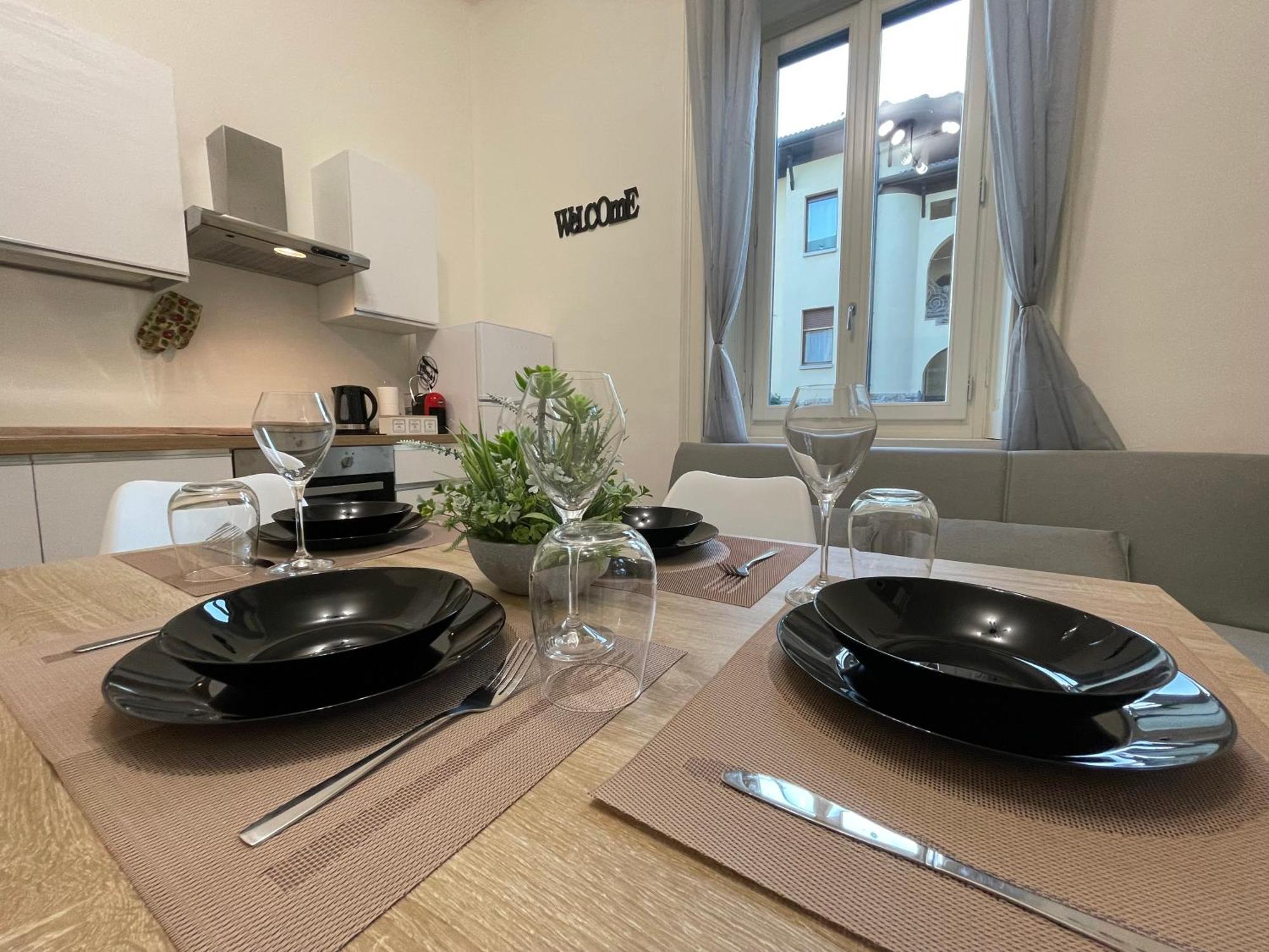 Bg Central Royal Suite Con Parcheggio - Vista Citta Alta Bergamo Bagian luar foto